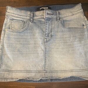 Express Straight Mini Mid-Rise Denim Skirt - Size 2